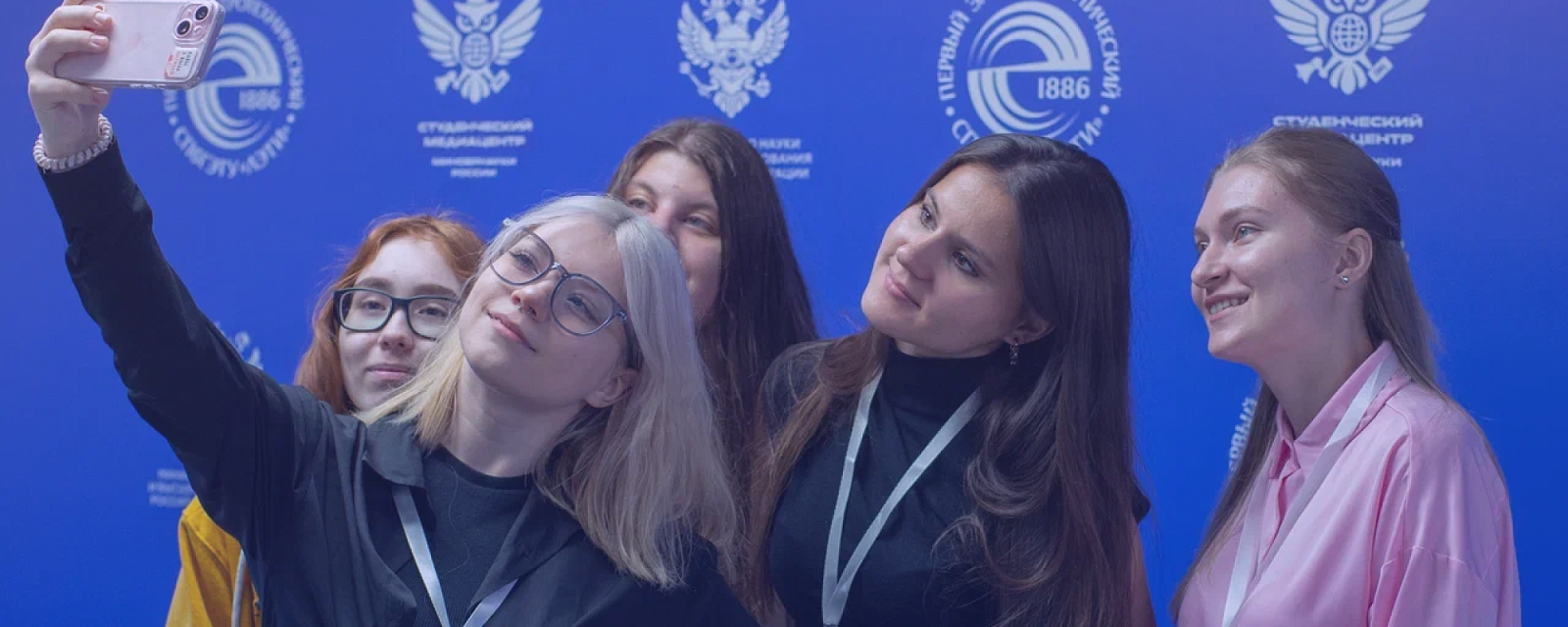 Описание изображения